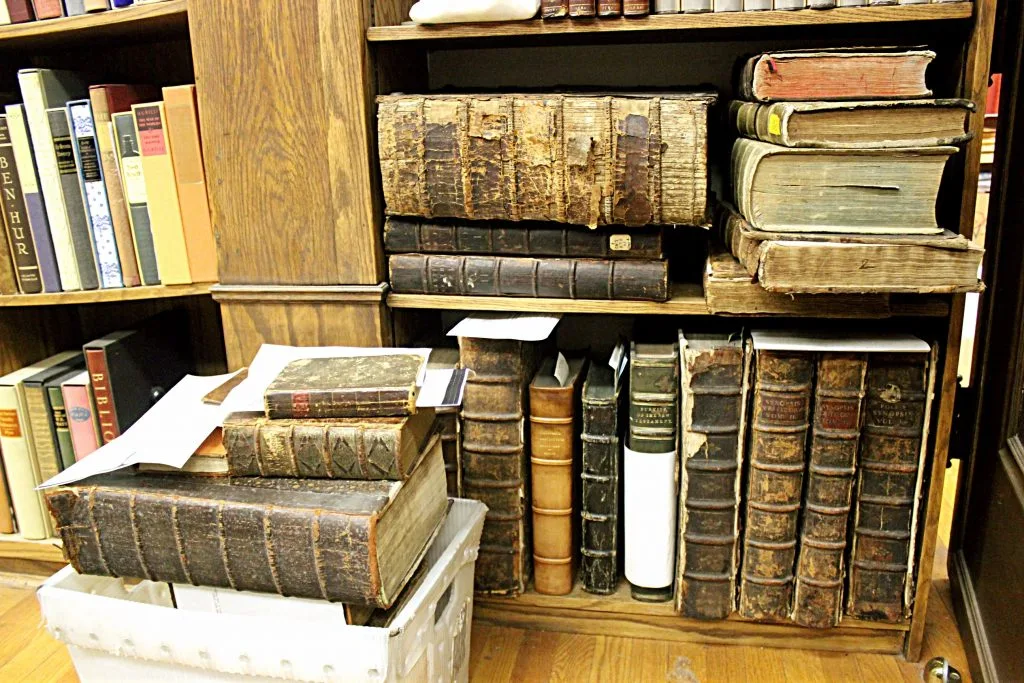 Interview with JOHN KING, owner of John K. King Used & Rare Books in Detroit Image 15 Interview with JOHN KING, owner of John K. King Used & Rare Books in Detroit - 081
