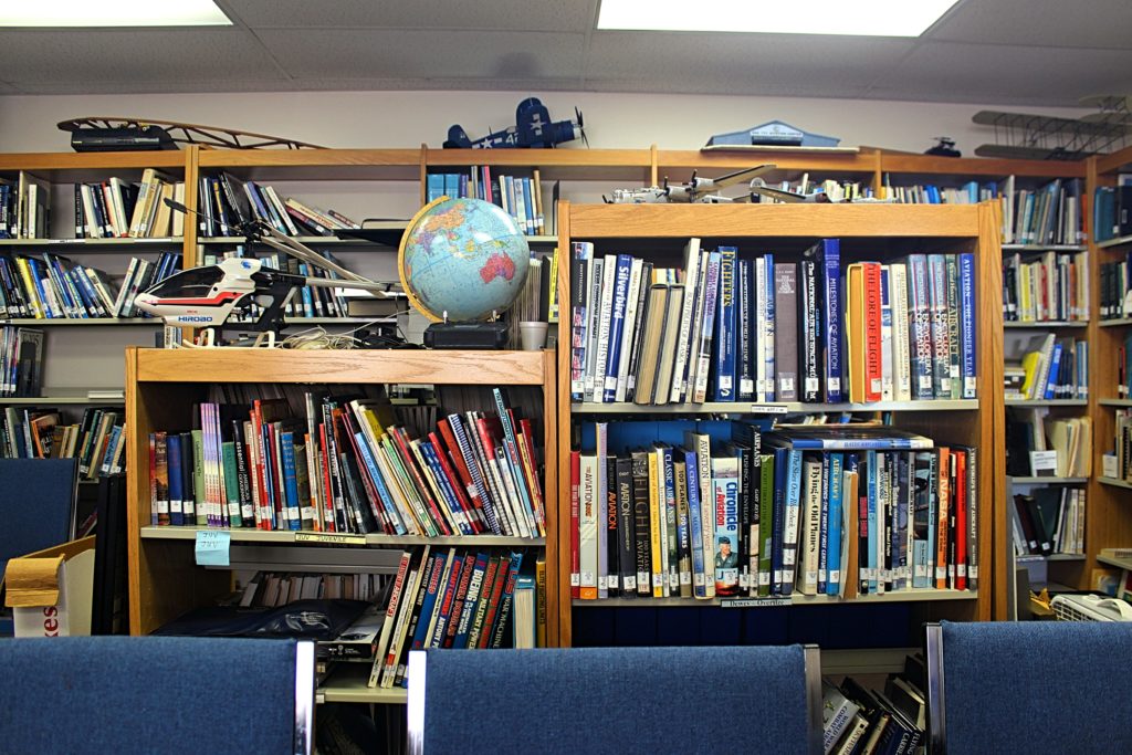 Touring the Paulson Aviation Library Image 2 Touring the Paulson Aviation Library - 001