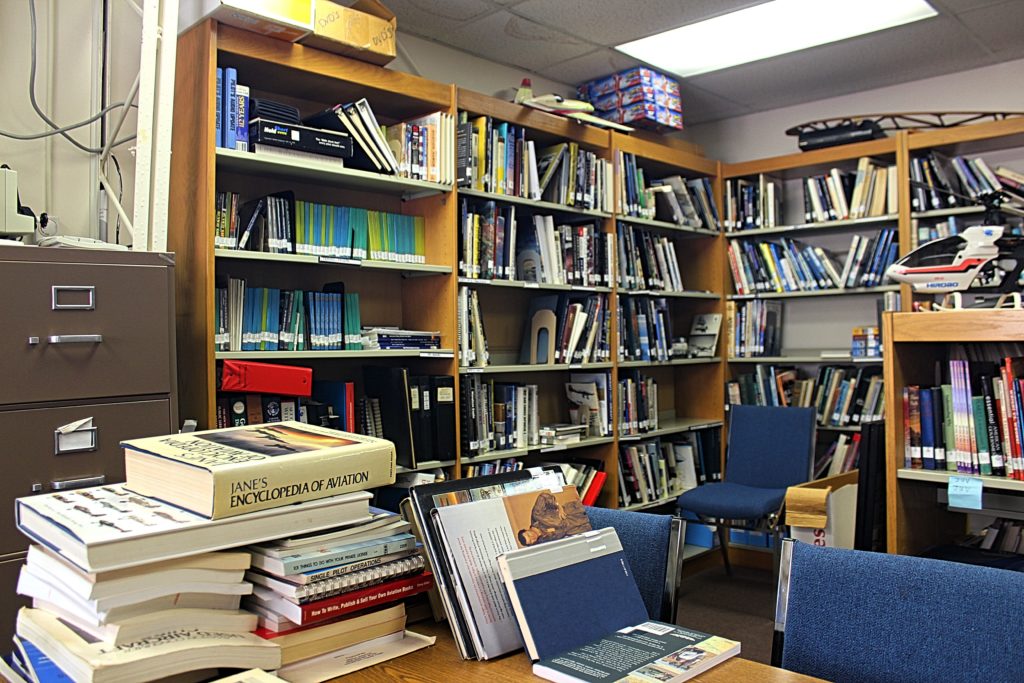 Touring the Paulson Aviation Library Image 7 Touring the Paulson Aviation Library - 002