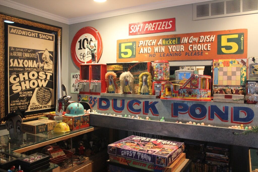 Detroit collector Tracy Aldrich & her one-of-a-kind collection: monsters, magic, vintage toys, books, art, spookshow memorabilia, and more! Image 47 Detroit collector Tracy Aldrich & her one-of-a-kind collection: monsters, magic, vintage toys, books, art, spookshow memorabilia, and more! - IMG 8038