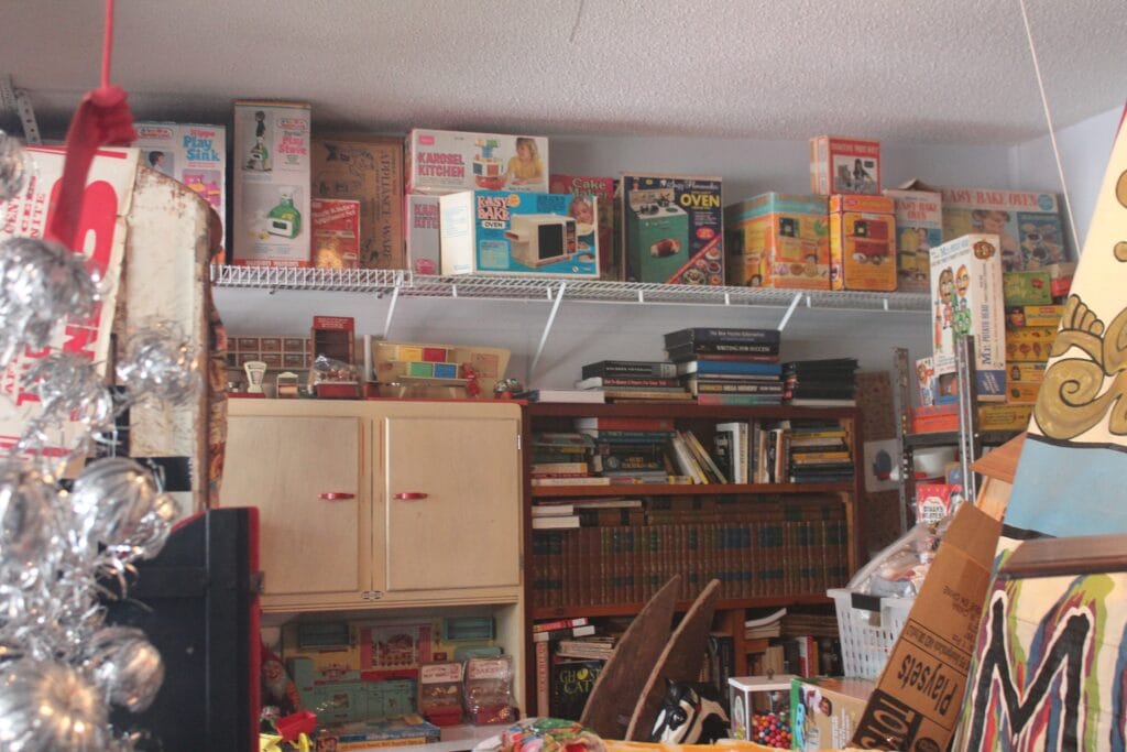 Detroit collector Tracy Aldrich & her one-of-a-kind collection: monsters, magic, vintage toys, books, art, spookshow memorabilia, and more! Image 73 Detroit collector Tracy Aldrich & her one-of-a-kind collection: monsters, magic, vintage toys, books, art, spookshow memorabilia, and more! - IMG 8126