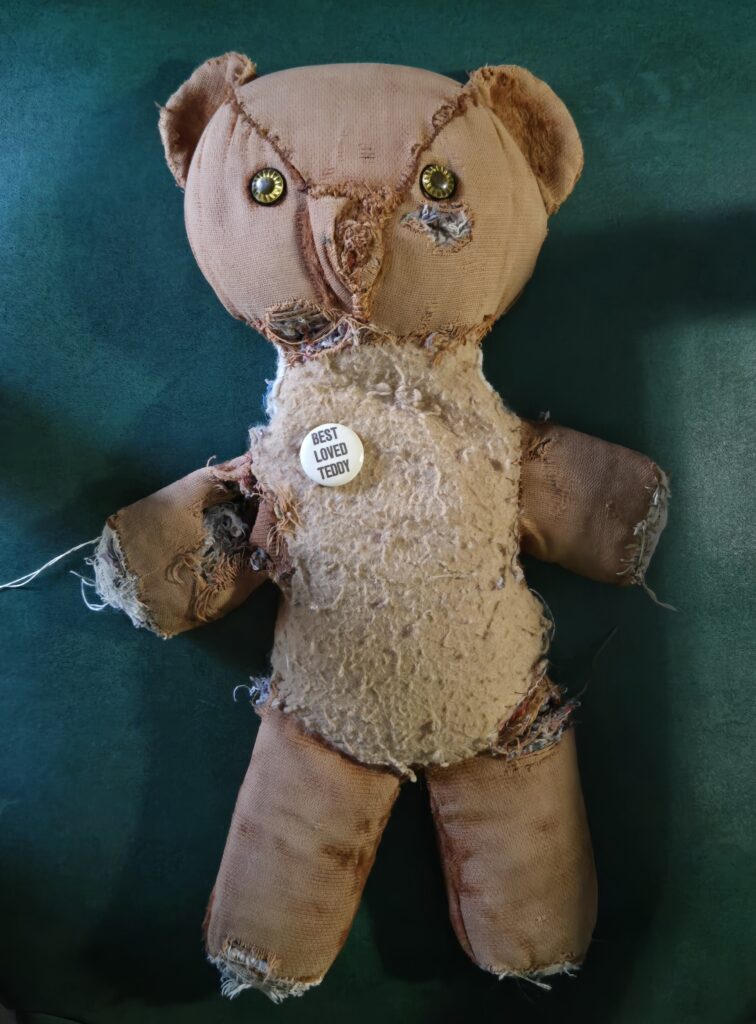 Detroit collector Tracy Aldrich & her one-of-a-kind collection: monsters, magic, vintage toys, books, art, spookshow memorabilia, and more! - tracyteddy