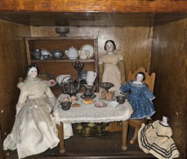 Tracy Aldrich's Antique Dolls Detroit collector Tracy Aldrich & her one-of-a-kind collection: monsters, magic, vintage toys, books, art, spookshow memorabilia, and more! -